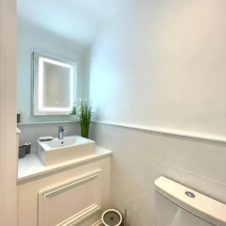 شقة Renovated 2 Bedroom 2 Bathrooms Hope Chapel Hill بريستول